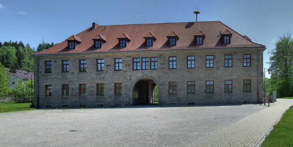 entree flossenburg-w600